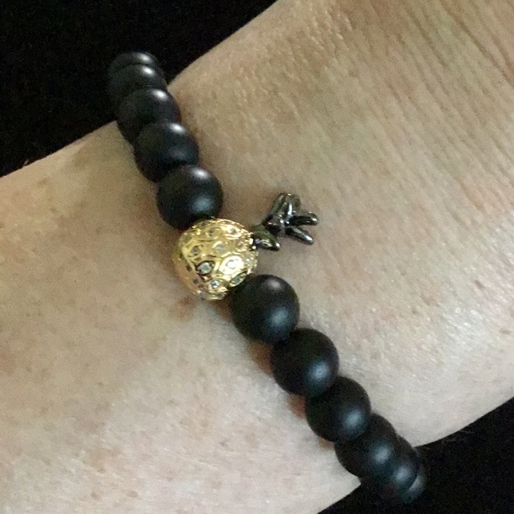 GOLD with GEMS PINEAPPLE / BLACK STONE BRACELET